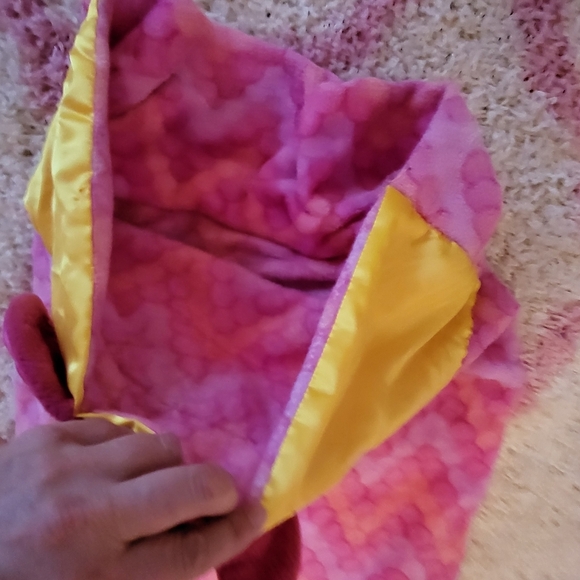 Snuggie Mermaid Tail Blanket - Picture 4 of 5